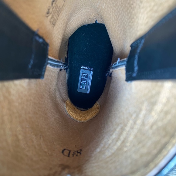 Heritage R Toe Western Boot - Picture 3 of 8